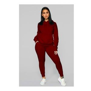 FITTED BURGUNDY – FLEECE LINED HOODIE TOP & JOGGER SET